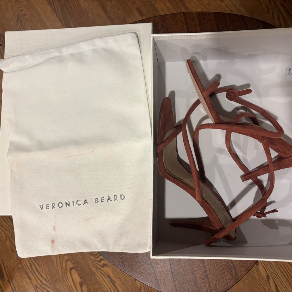 NWT Veronica Bears Marceline Heels Women’s Size 9.5 Redwood color